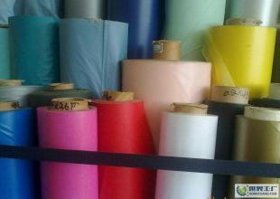 PVC環(huán)保膜、Q紋、玻璃絲在化妝品手袋及箱包中的橡膠塑料應(yīng)用